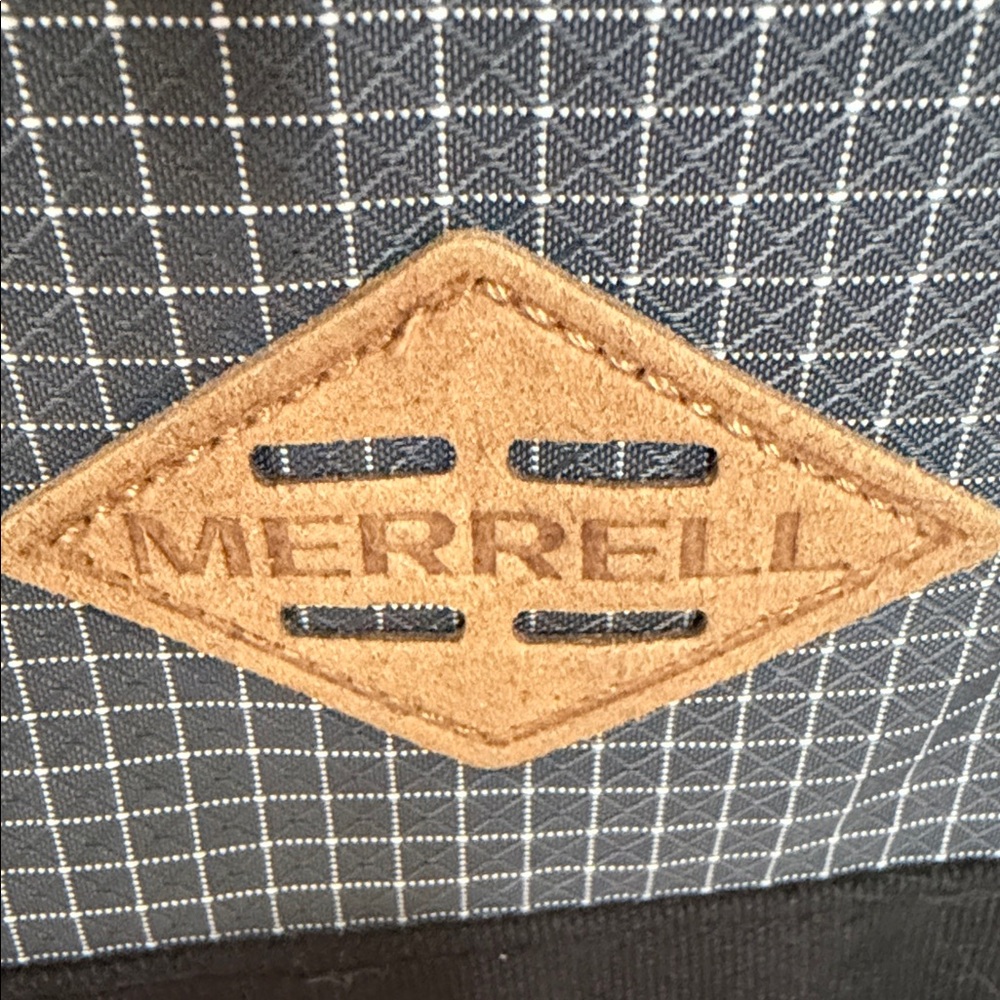 Merrell Black and Gray Zippered Tote Bag - Picture 2 of 4